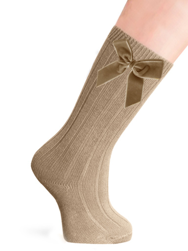 Meias caneladas altas com laço longo de veludo Nut